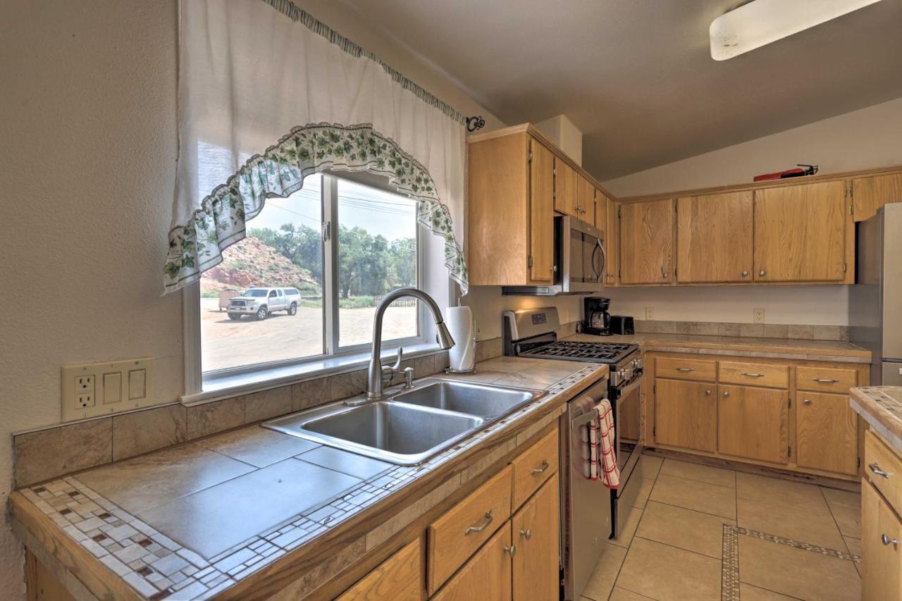 Red Rock Rambler Moab Home With Hot Tub And Views! Zewnętrze zdjęcie